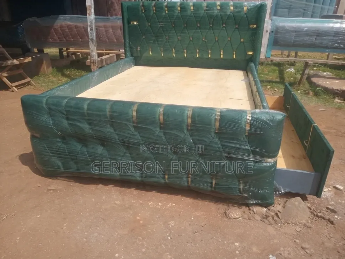 Luxury 5x6 Emerald Green Storage Bed Frame With Gold Strips