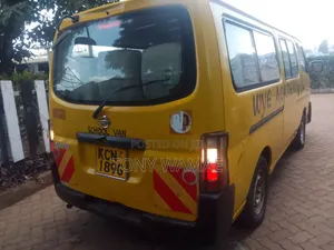 Nissan Caravan (Urvan) 2014 White