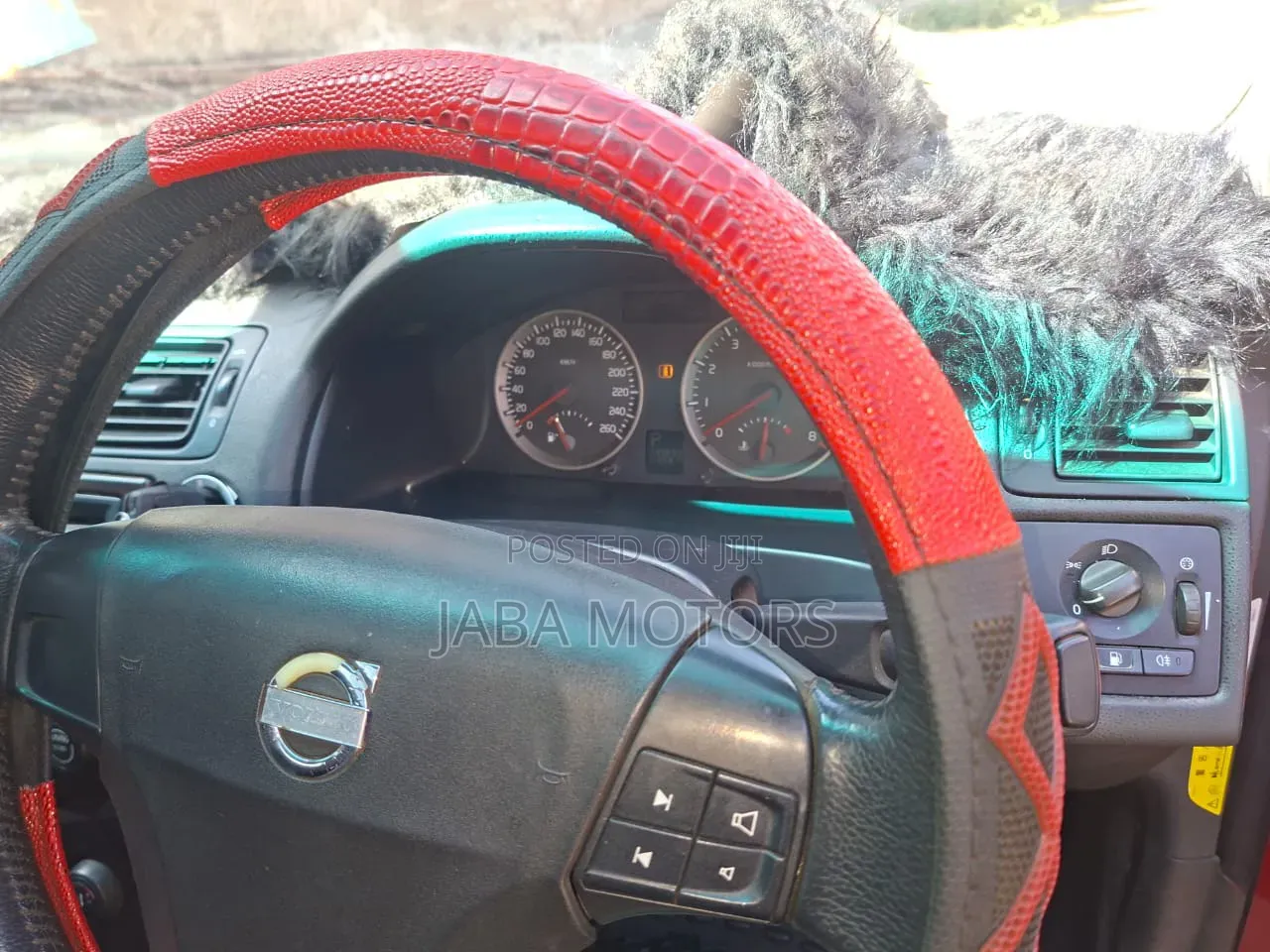 Volvo S 2004 Red