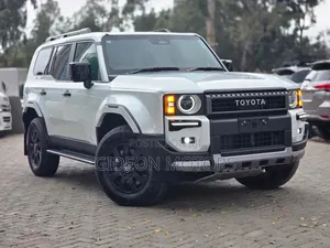 Toyota Land Cruiser Prado 2024 White
