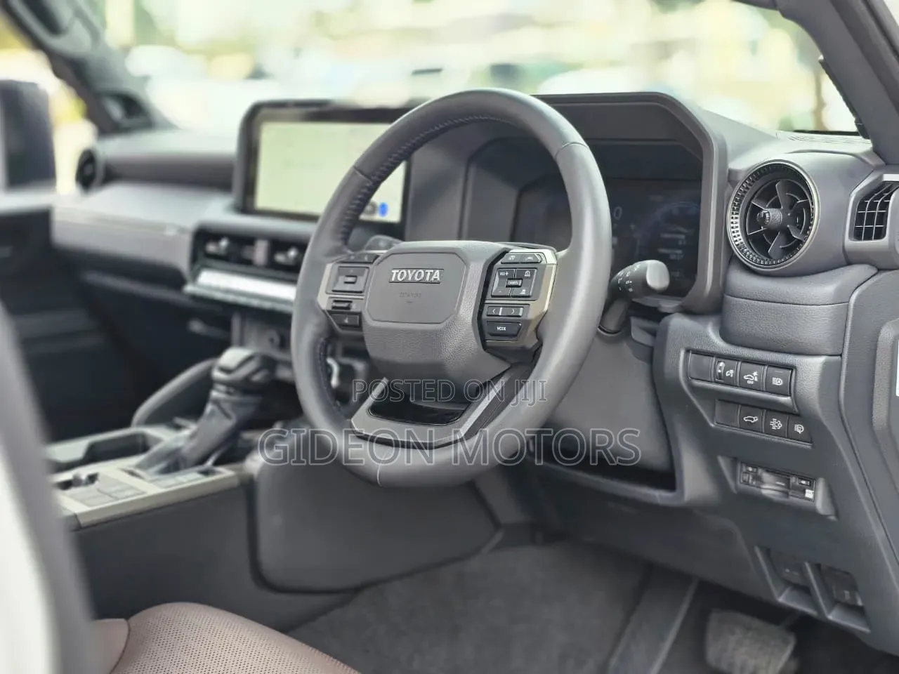 Toyota Land Cruiser Prado 2024 White