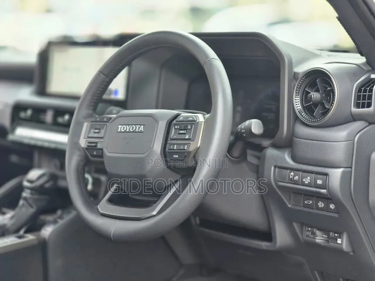 Toyota Land Cruiser Prado 2024 White