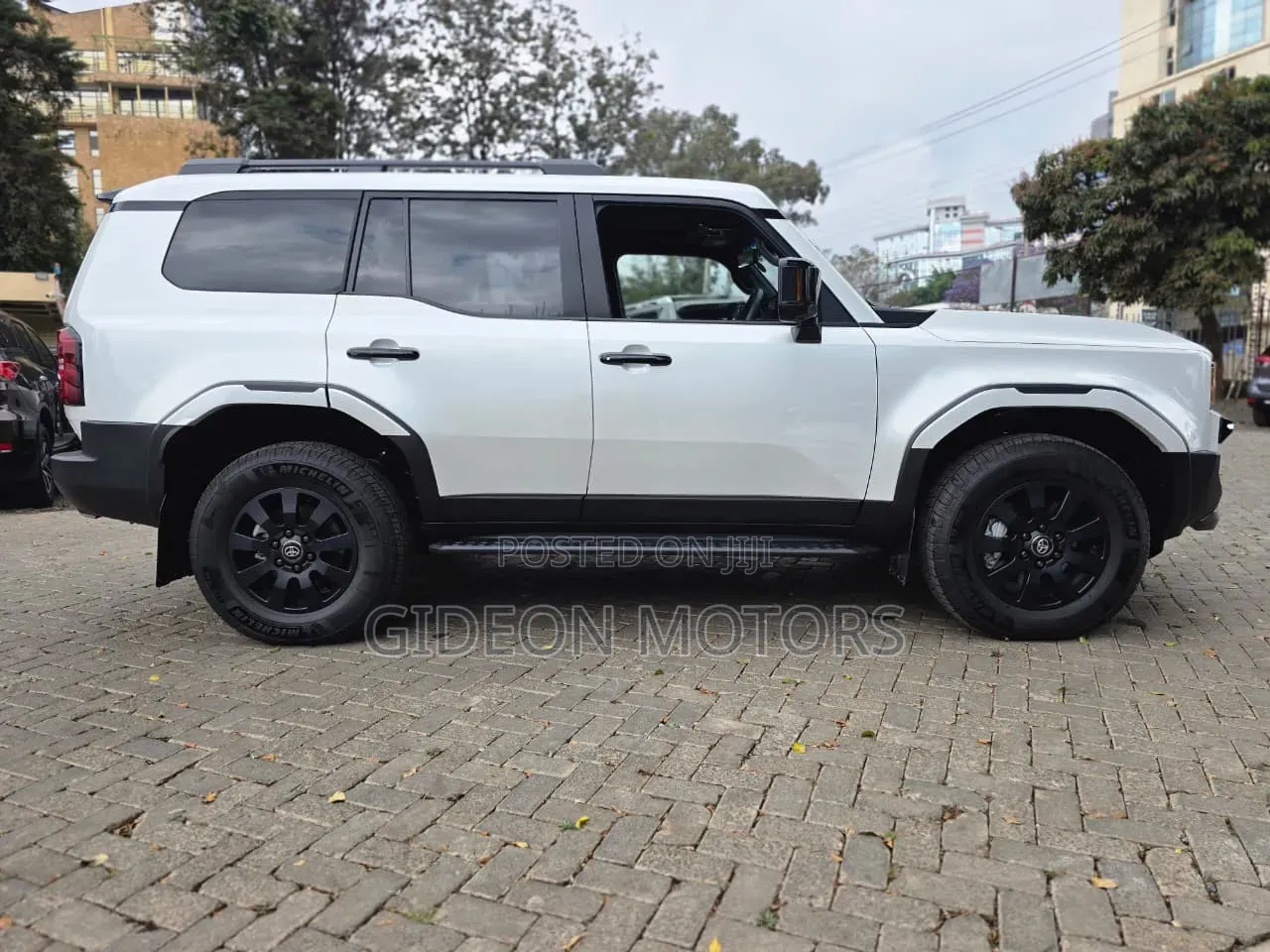 Toyota Land Cruiser Prado 2024 White