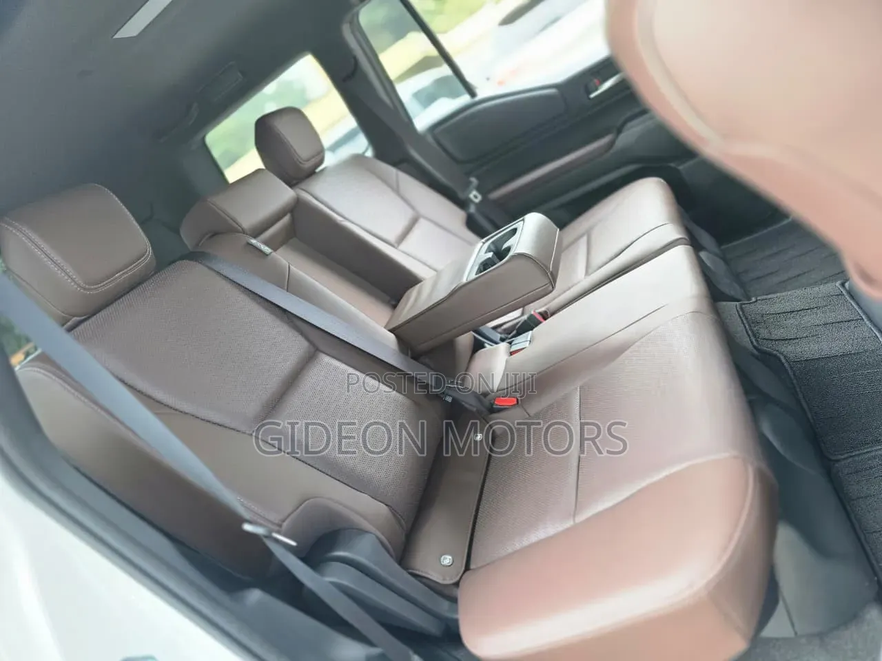 Toyota Land Cruiser Prado 2024 White