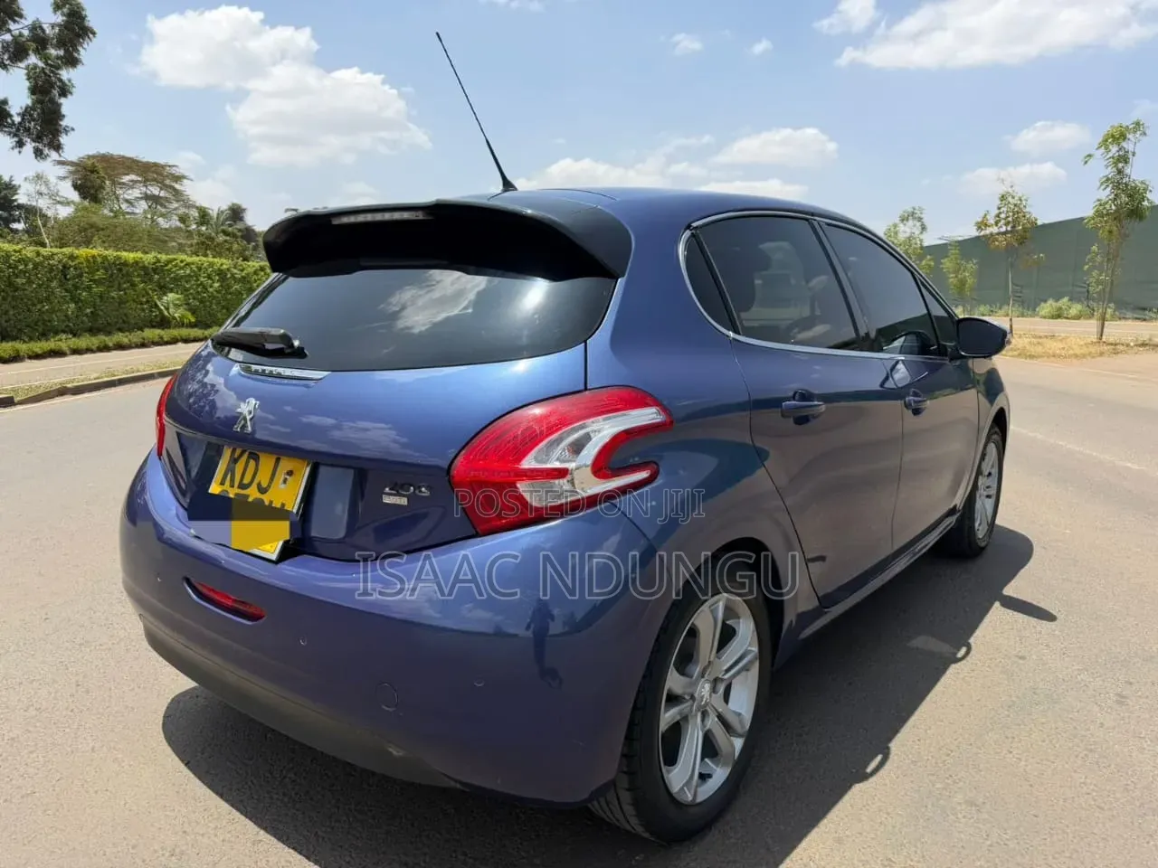 Peugeot 208 2015 Blue
