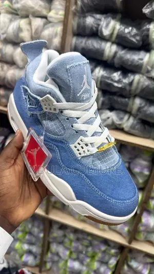 Air Jordan 4 X Levis
