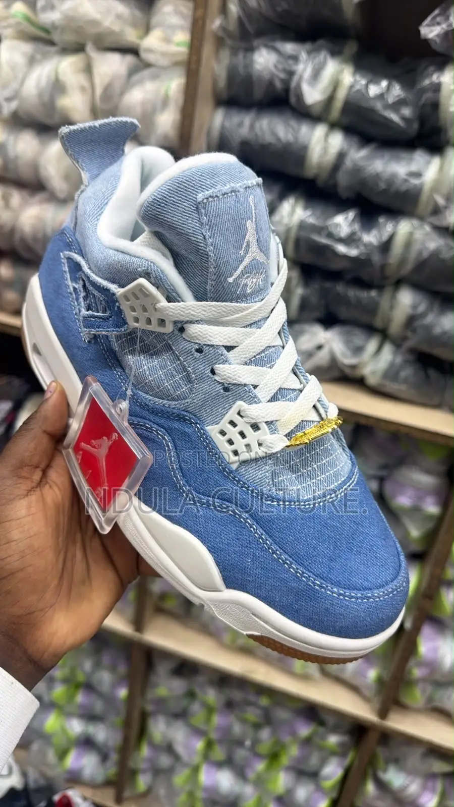 Air Jordan 4 X Levis