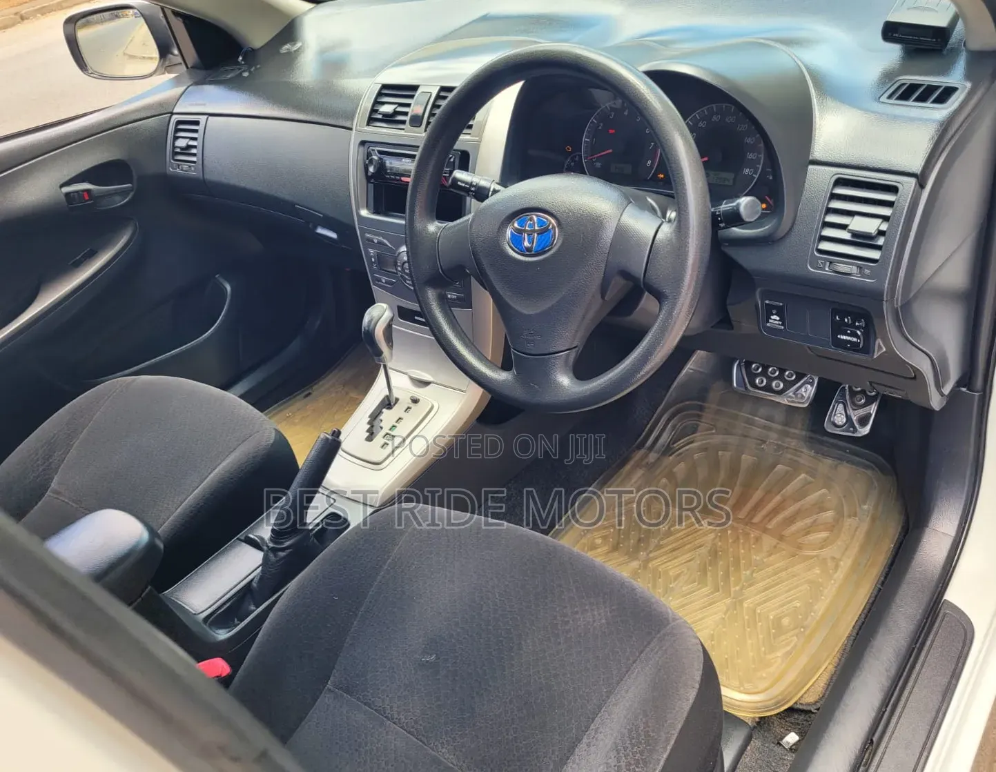 Toyota Corolla Fielder 1.5 Petrol FWD 2012 Pearl