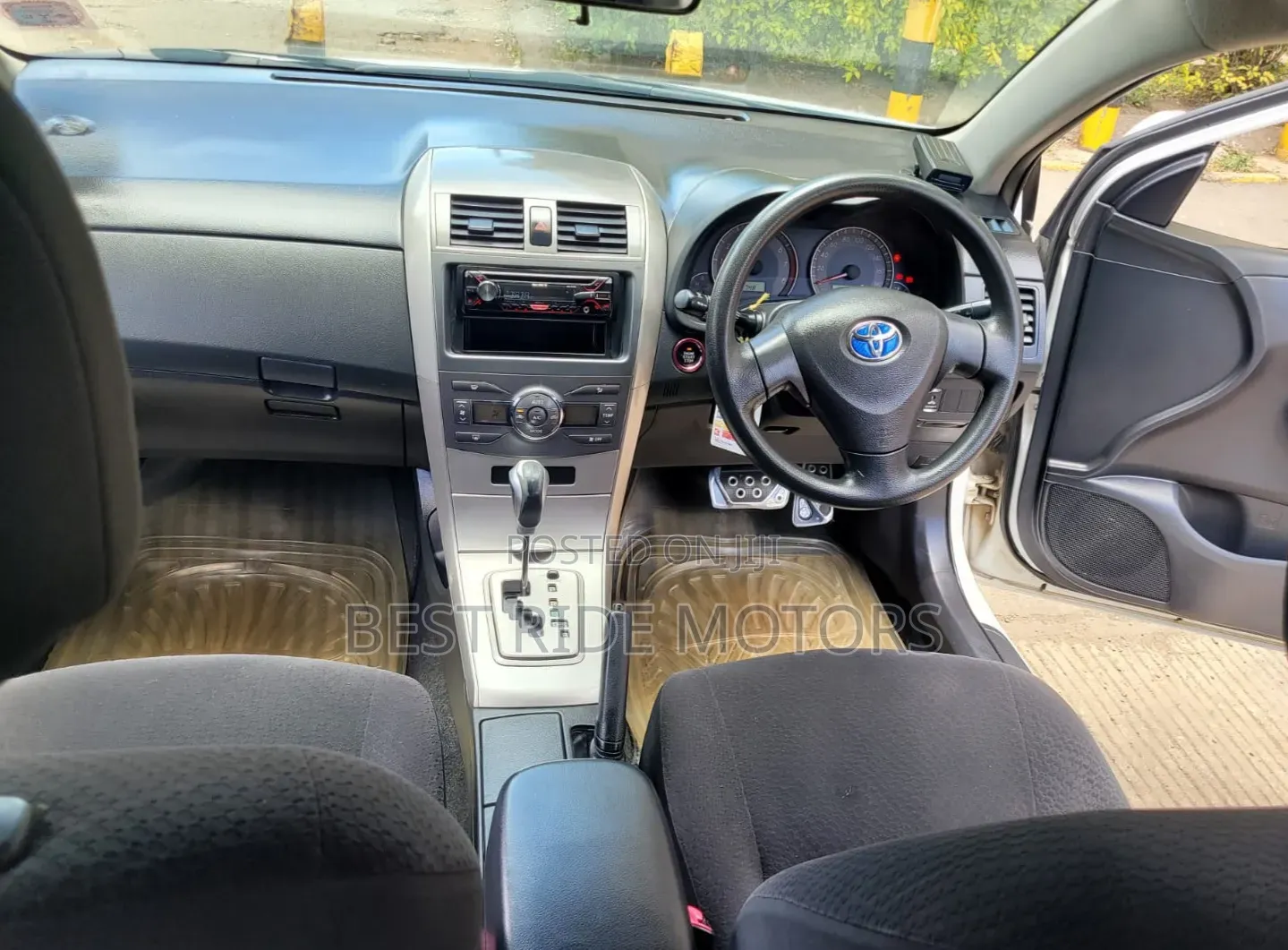 Toyota Corolla Fielder 1.5 Petrol FWD 2012 Pearl
