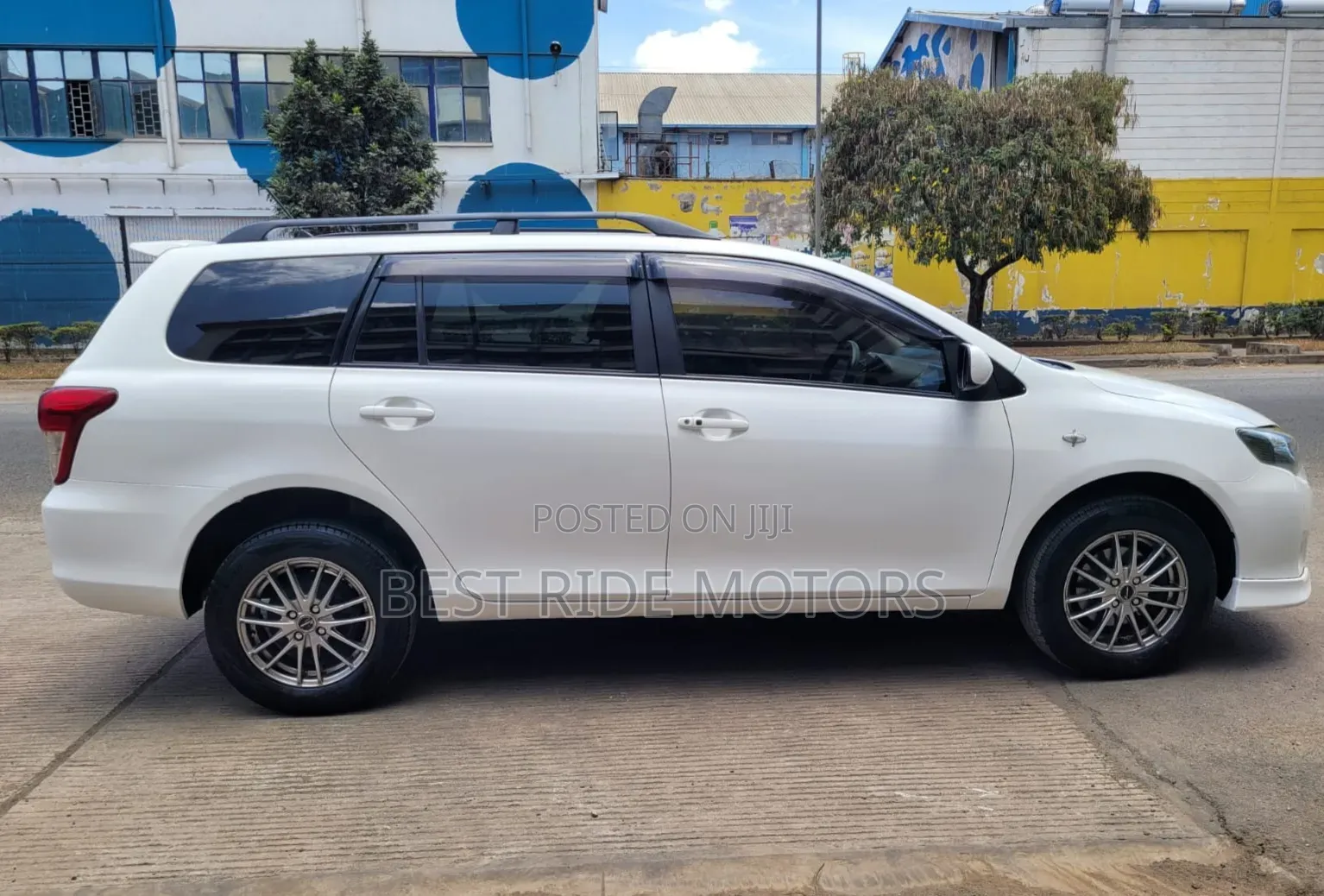 Toyota Corolla Fielder 1.5 Petrol FWD 2012 Pearl