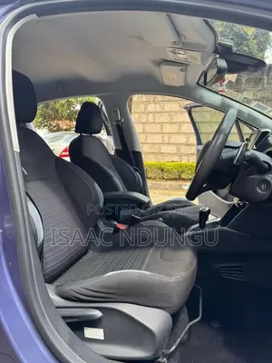 Peugeot 208 2015 Blue
