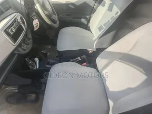 Toyota Vitz 2014 White