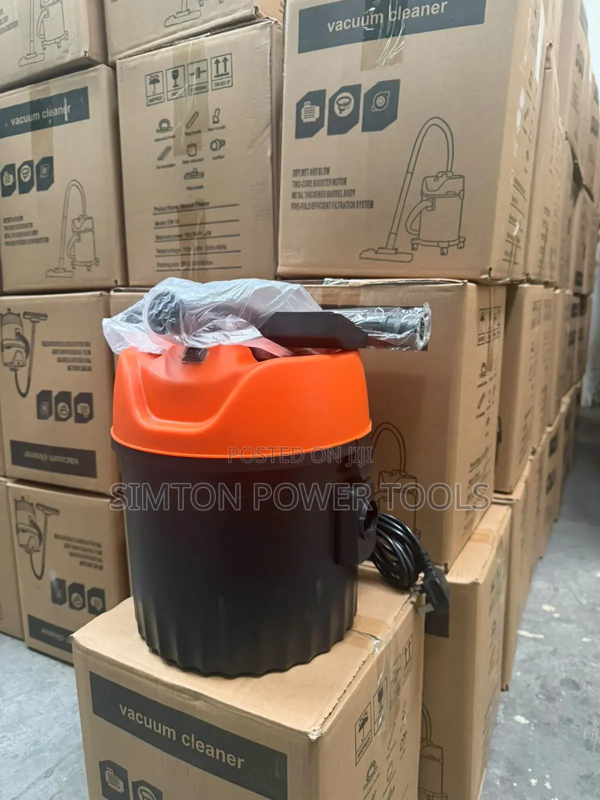Wet and Dry Industrial Vacuum Cleaner