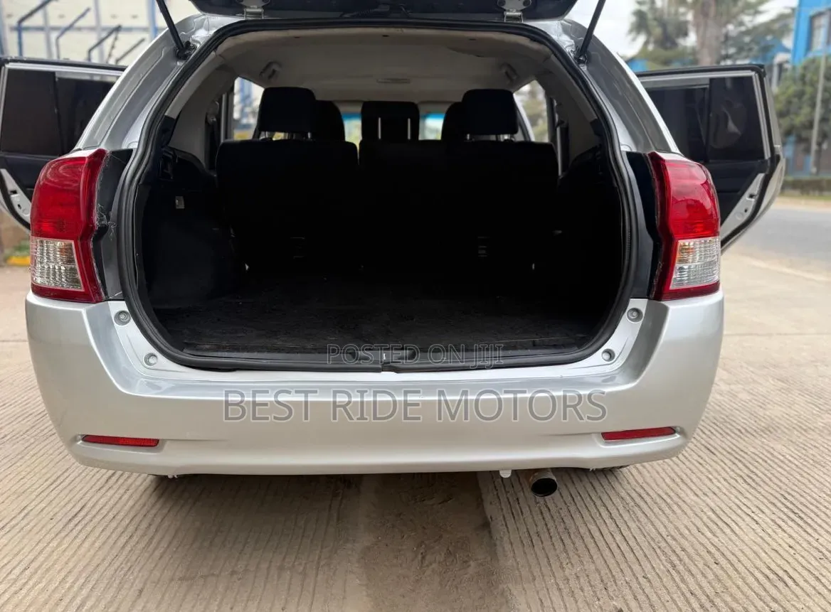 Toyota Corolla Fielder 1.8 Petrol FWD 2014 Silver