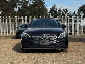 Mercedes-Benz C200 2020 Black