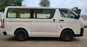 Toyota Grand HiAce 2002 White