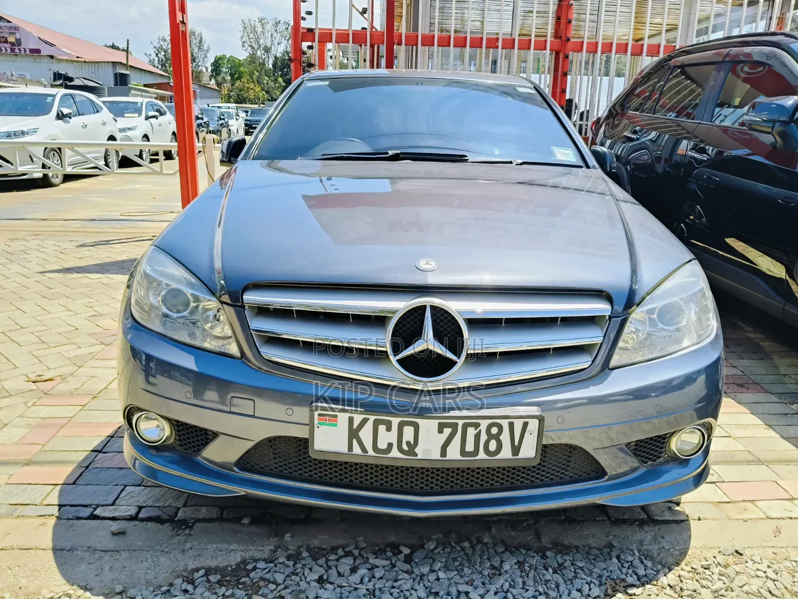 Mercedes-Benz C200 2012 Gray