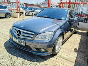 Mercedes-Benz C200 2012 Gray