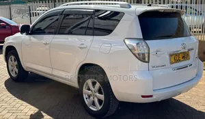 Toyota Vanguard 2008 White