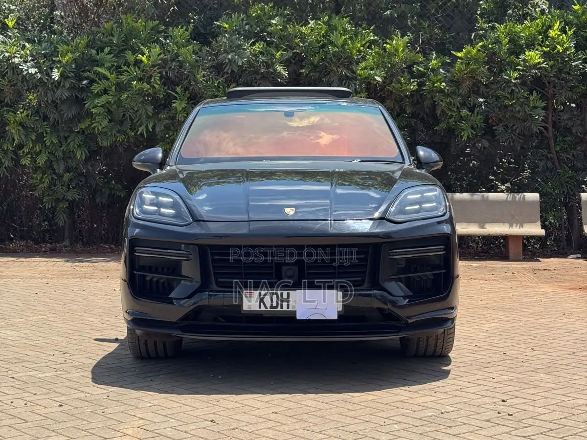 Porsche Cayenne 2015 Black