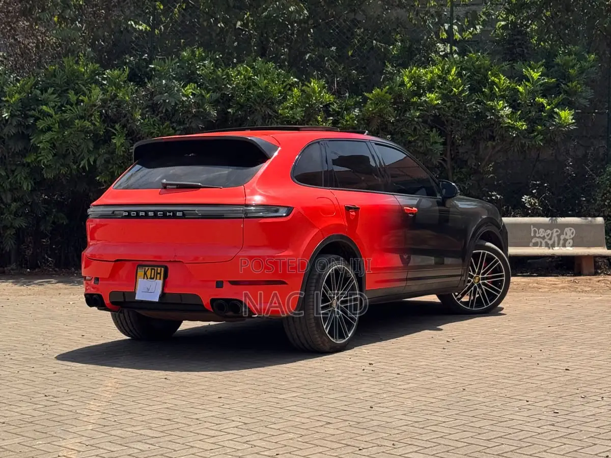 Porsche Cayenne 2015 Black