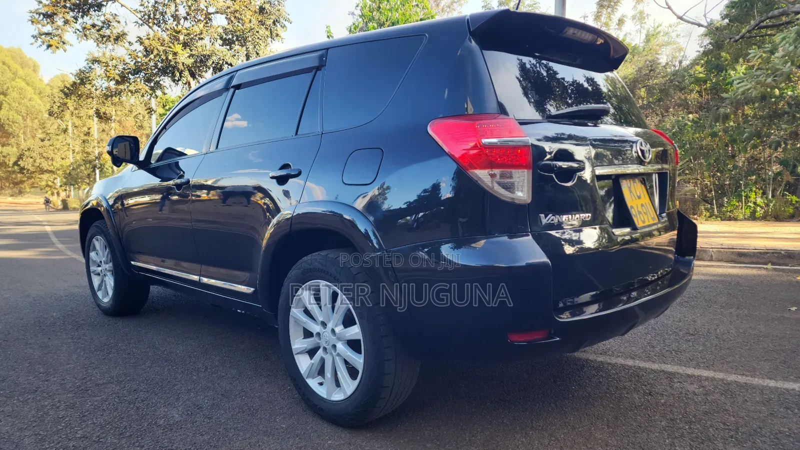 Toyota Vanguard 2012 Black