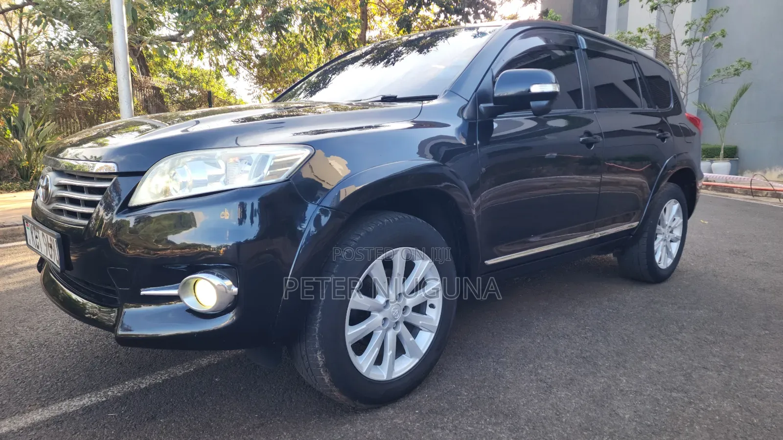 Toyota Vanguard 2012 Black