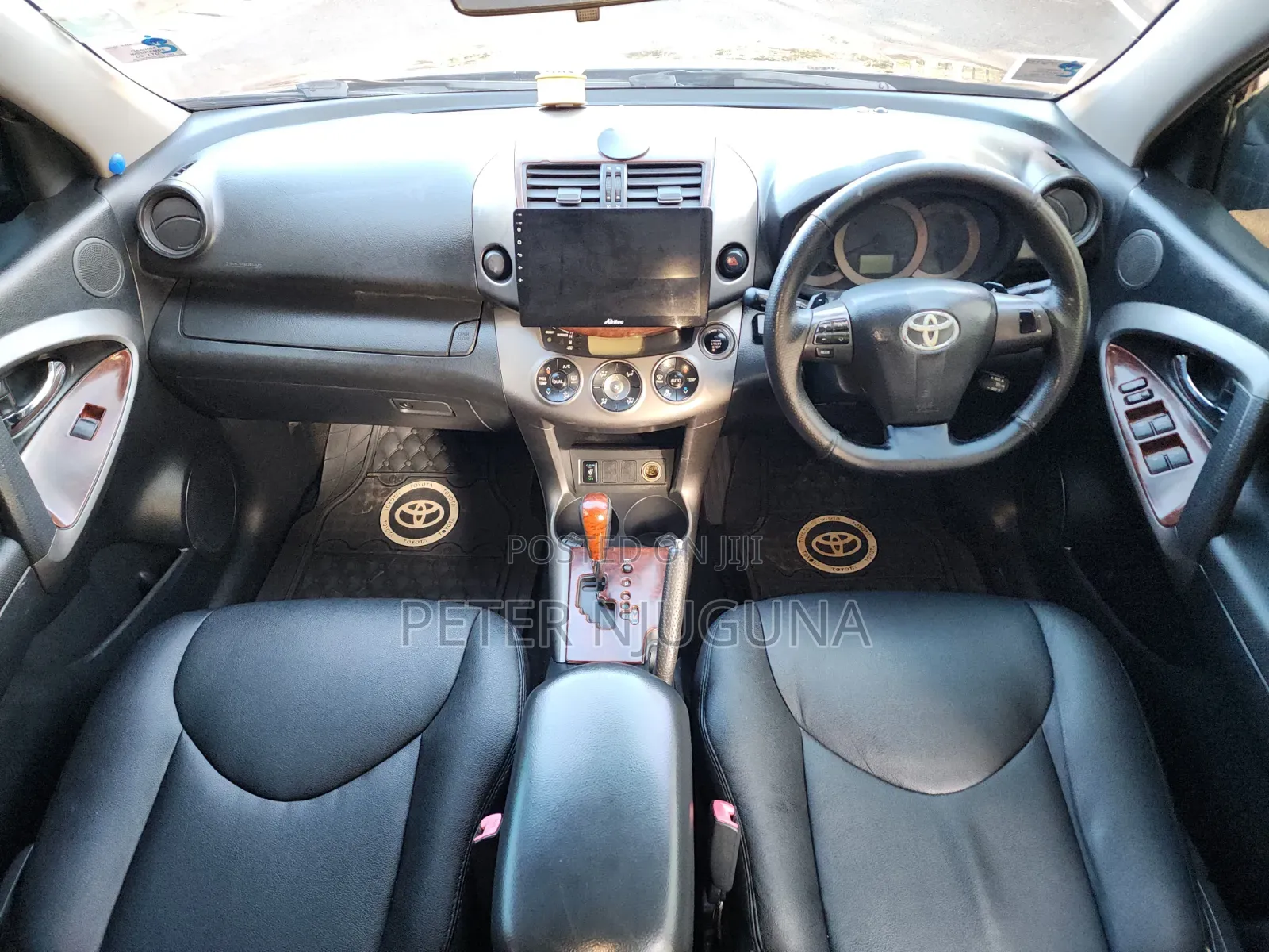 Toyota Vanguard 2012 Black