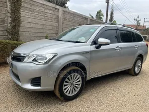 Toyota Corolla Fielder 2015 Silver