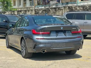 BMW 320i Sedan RWD 2020 Gray