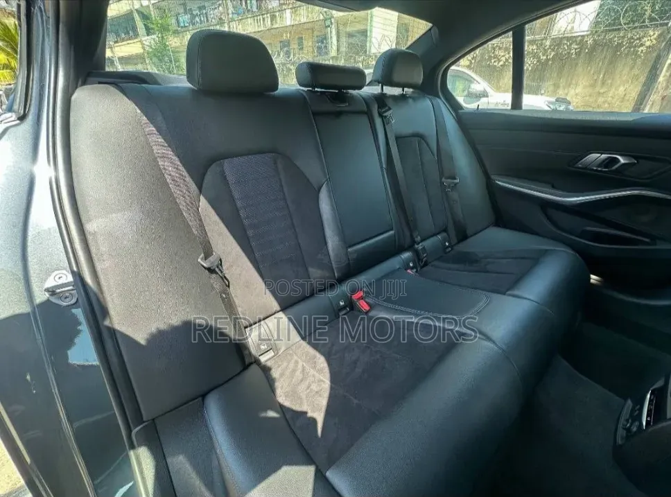 BMW 320i Sedan RWD 2020 Gray