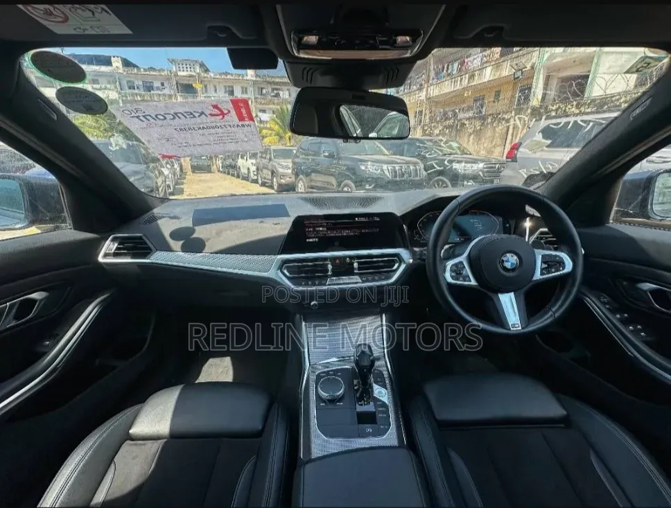 BMW 320i Sedan RWD 2020 Gray