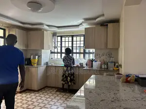 5bdrm Maisonette in Syokimau, Gateway Mall Area for sale