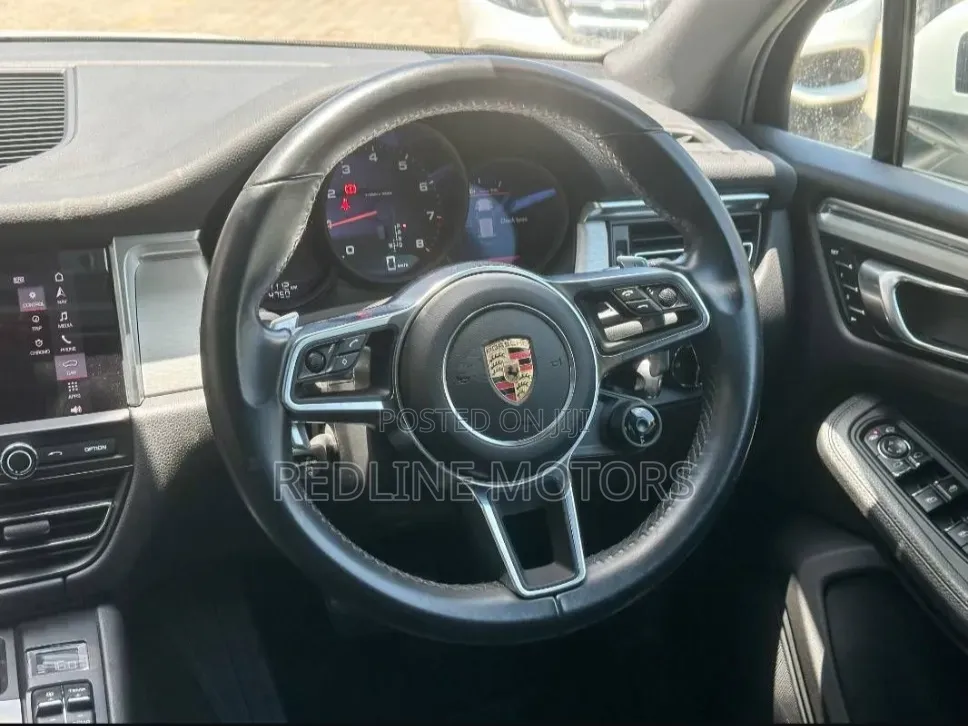 Porsche Macan Base 2019 White