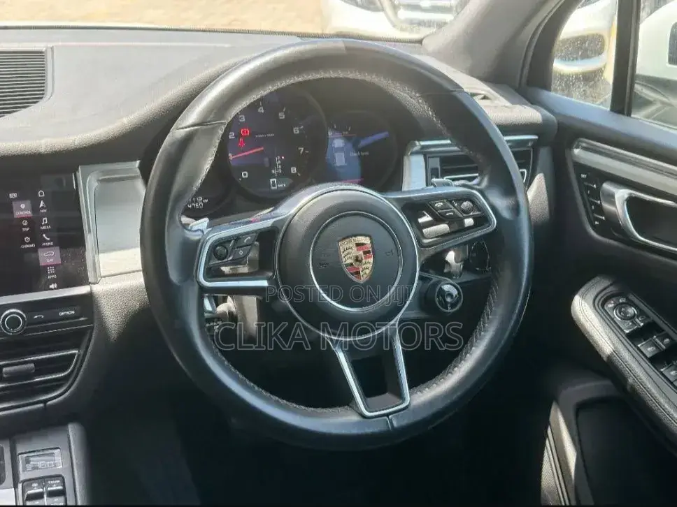 Porsche Macan Base 2019 White