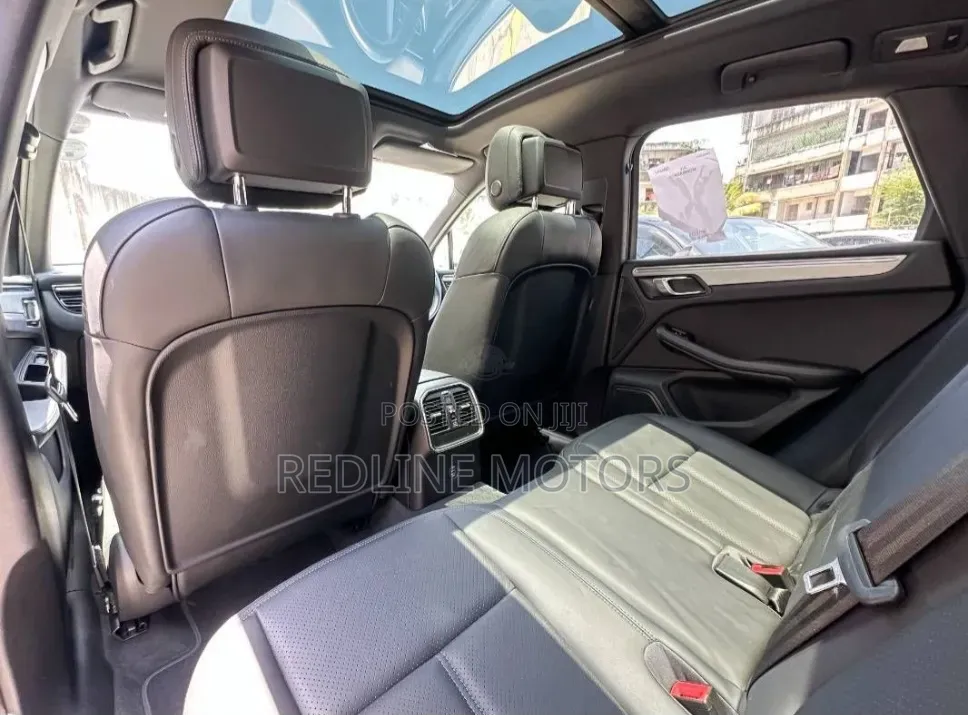 Porsche Macan Base 2019 White