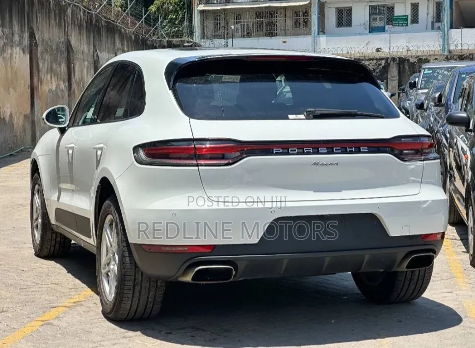 Porsche Macan Base 2019 White
