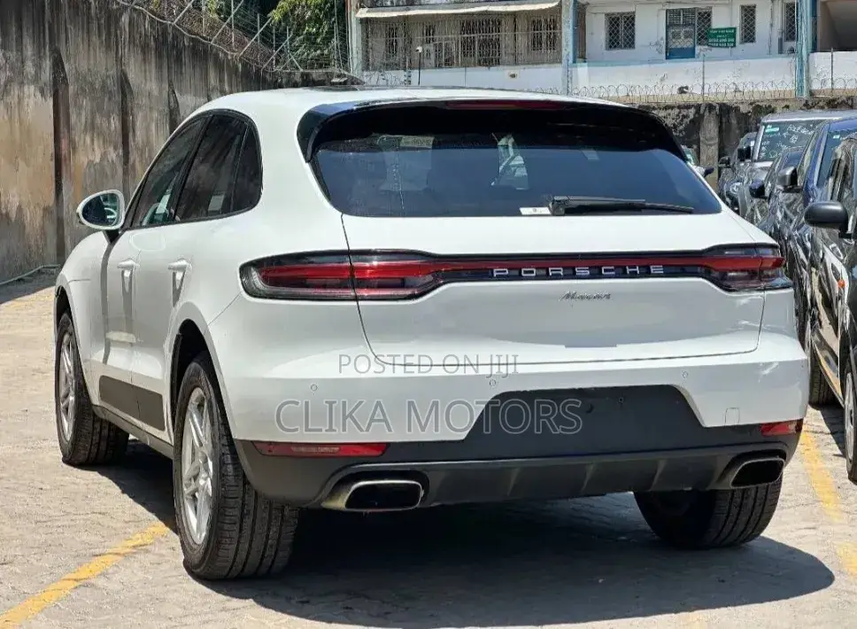Porsche Macan Base 2019 White
