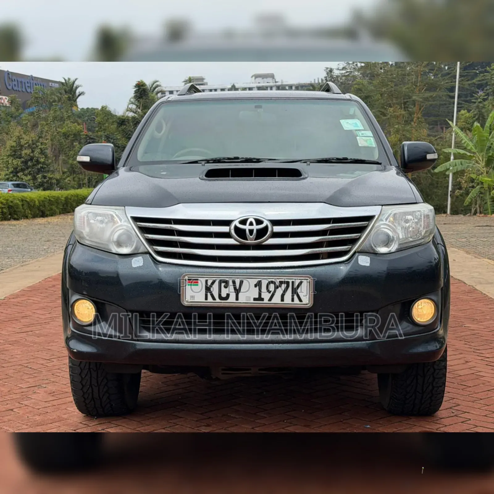 Toyota Fortuner 2013 Black