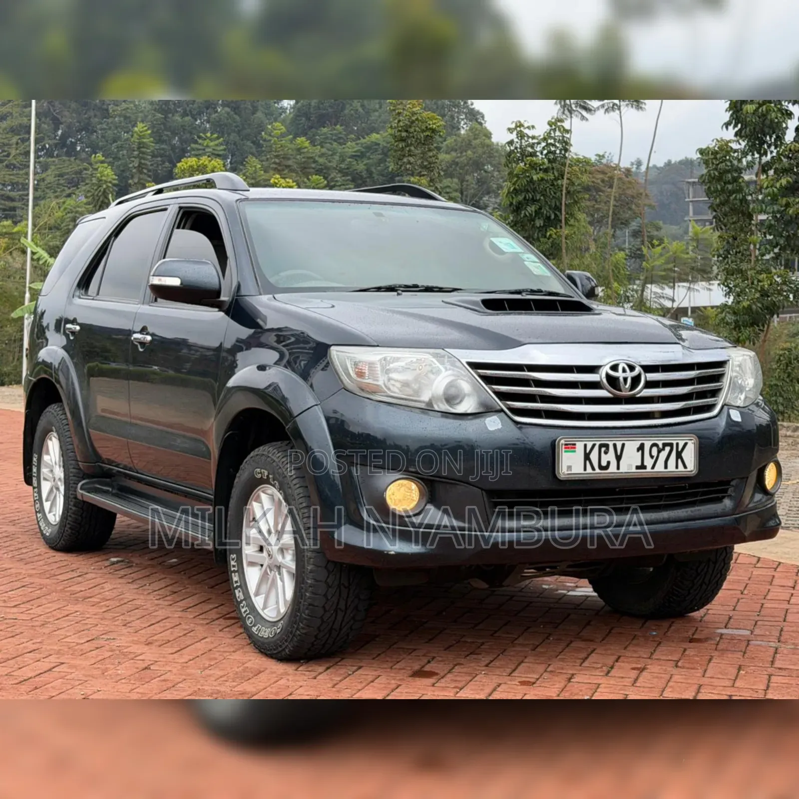 Toyota Fortuner 2013 Black