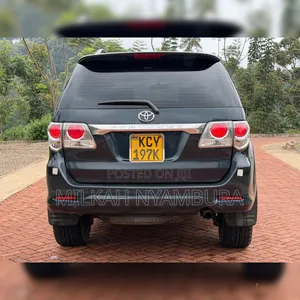Toyota Fortuner 2013 Black