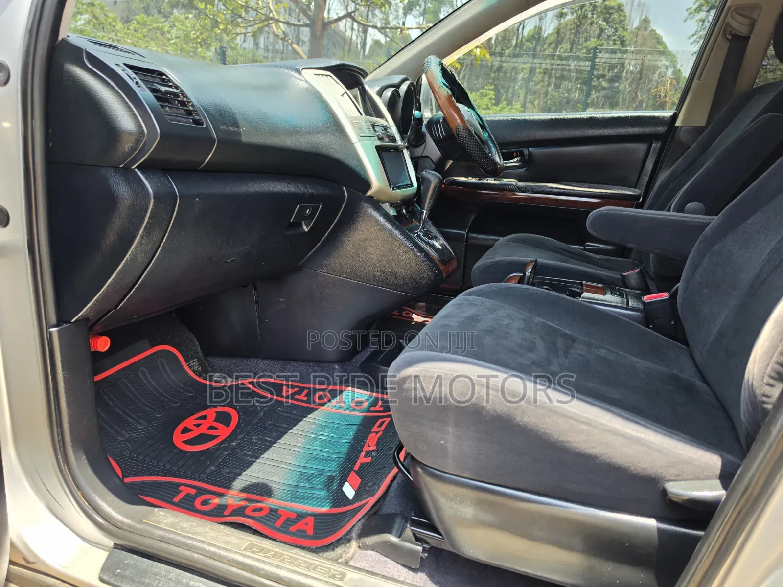 Toyota Harrier 2.4 2010 Silver