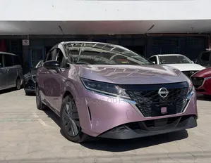 Nissan Note 1.2 Hybrid 2021 Pink
