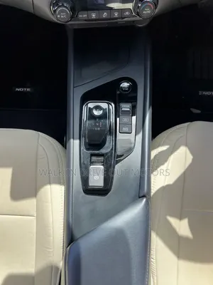 Nissan Note 1.2 Hybrid 2021 Pink