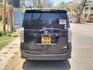Toyota Voxy 2010 Black