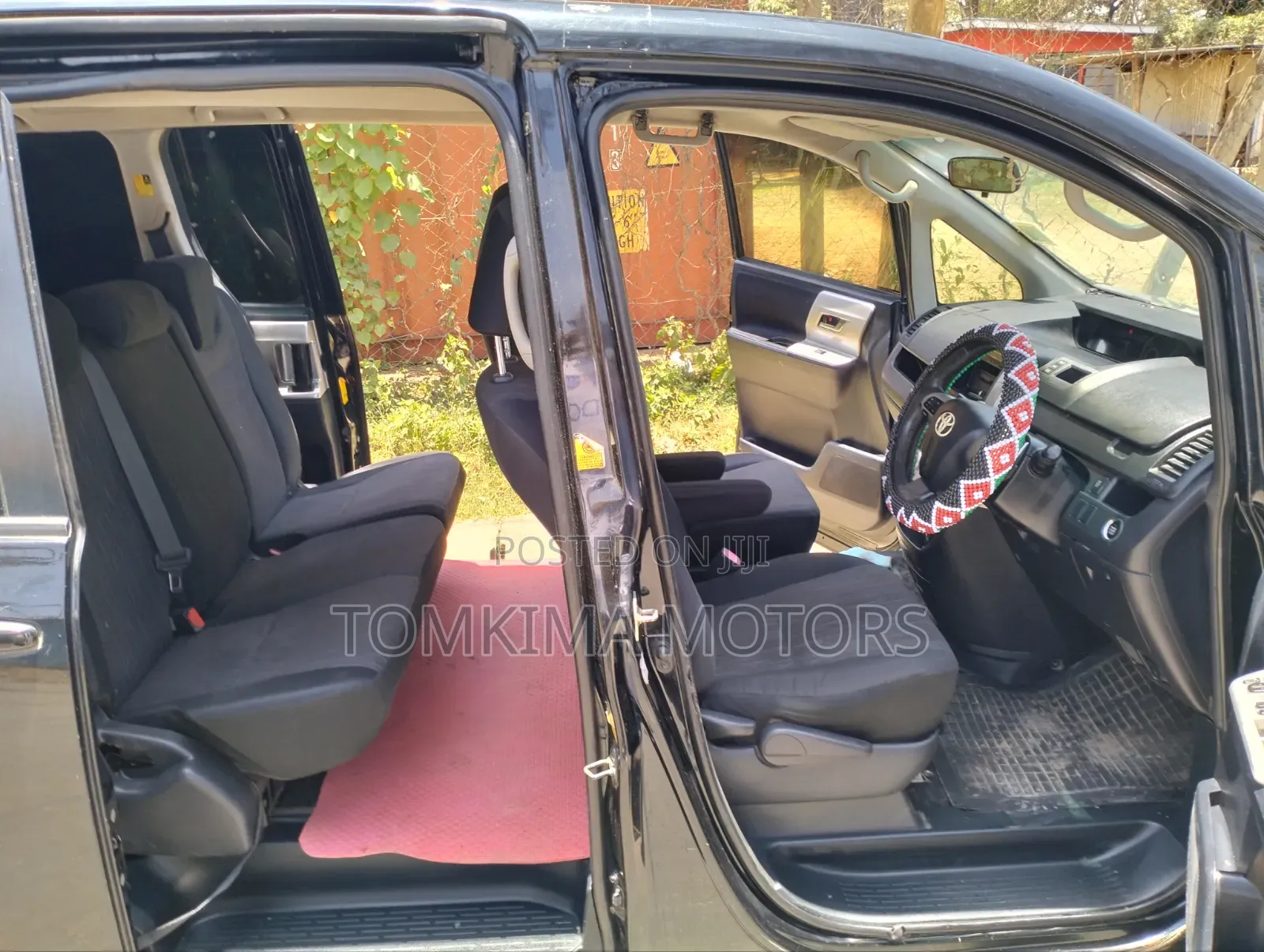 Toyota Voxy 2010 Black