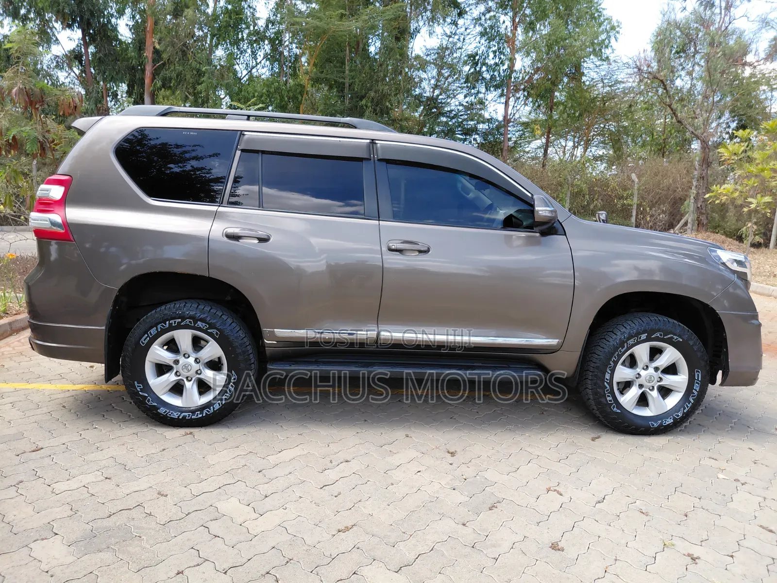 Toyota Land Cruiser Prado 4.0 Petrol TX-L 2010 Brown