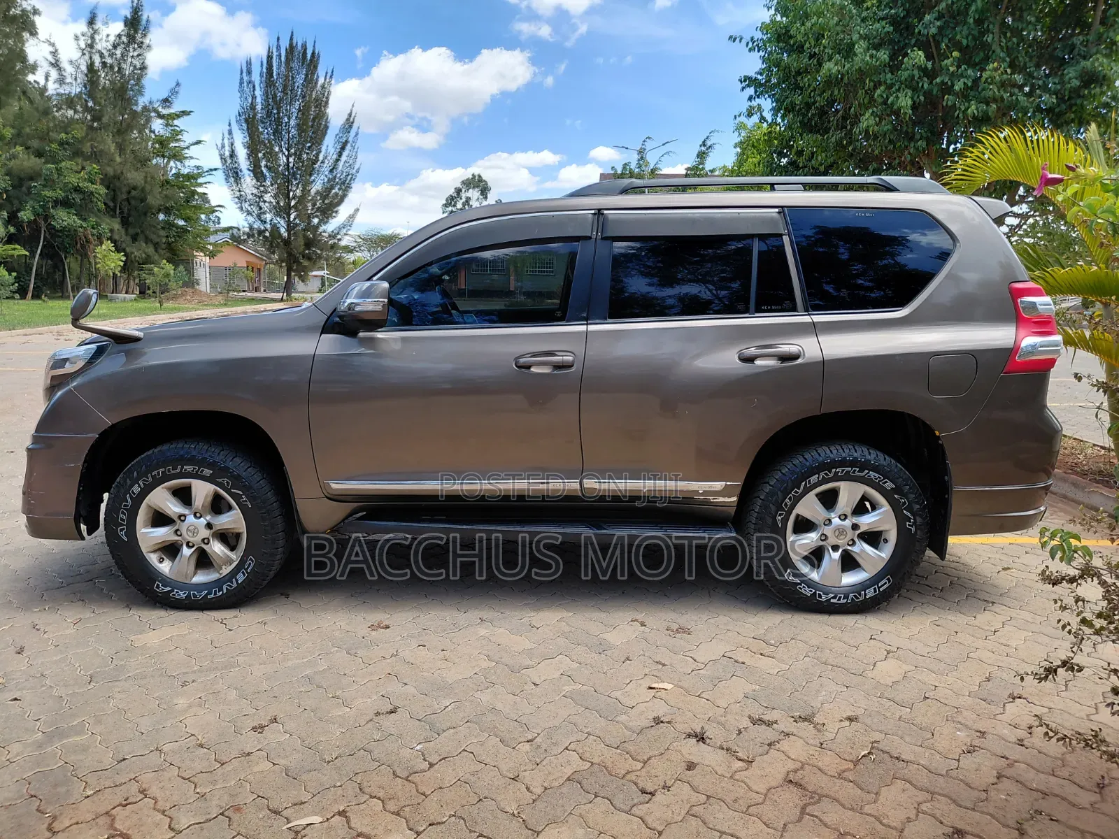 Toyota Land Cruiser Prado 4.0 Petrol TX-L 2010 Brown