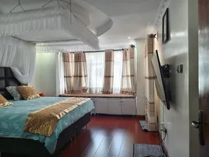 6bdrm Townhouse/Terrace in Sossian Estate, Komarock for sale