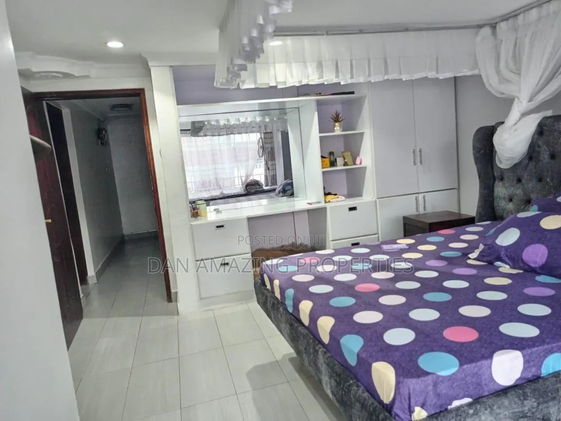 6bdrm Townhouse/Terrace in Sossian Estate, Komarock for sale
